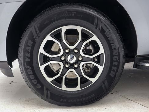 Used 2023 Ford Expedition Max XLT image 31