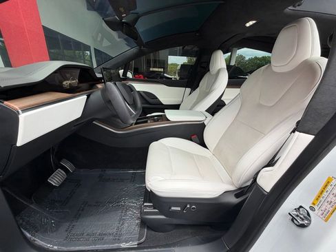 Used 2023 Tesla Model X AWD/4WD image 25