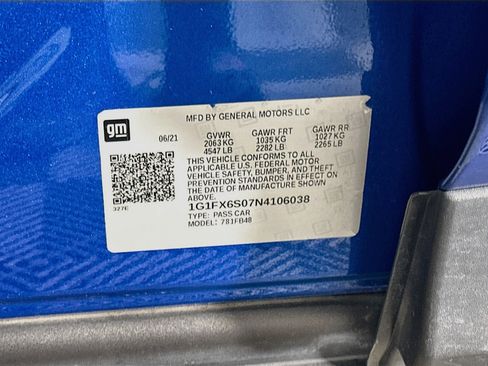 Used 2022 Chevrolet Bolt LT w/ Infotainment Package FWD image 12