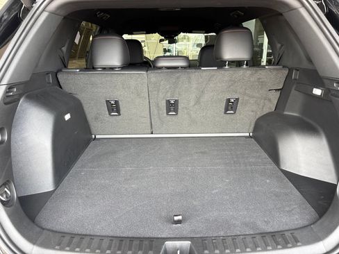Used 2025 Chevrolet Equinox RS w/ Convenience Package III FWD image 16