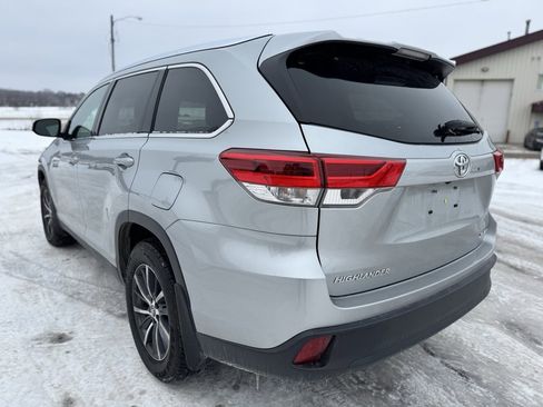 Certified 2019 Toyota Highlander XLE image 16