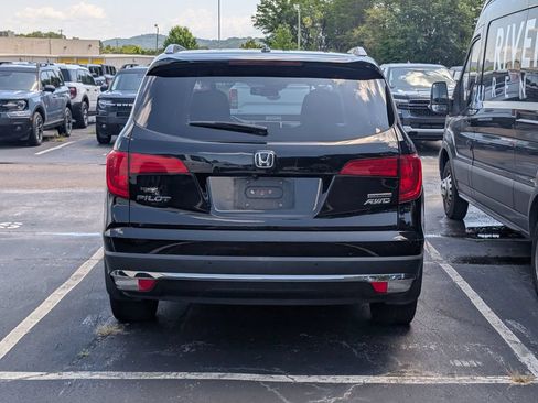 Used 2017 Honda Pilot Touring image 6