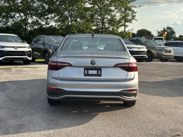 Used 2023 Volkswagen Jetta S FWD image 3