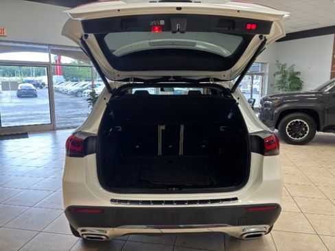Used 2023 Mercedes-Benz GLA 250 4MATIC w/ Premium Package image 7