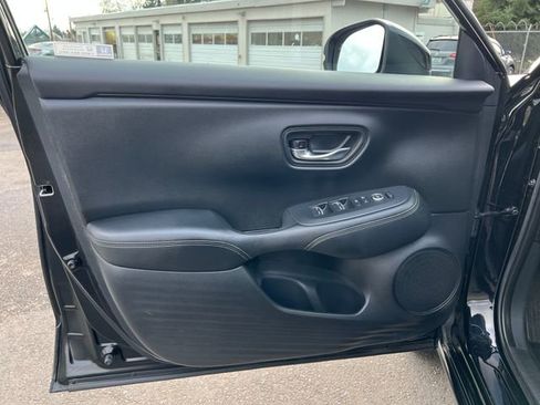 Certified 2023 Honda HR-V EX-L image 18