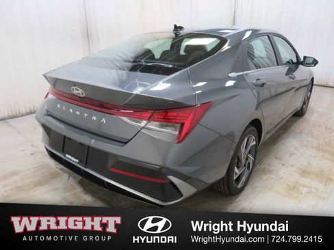 Certified 2025 Hyundai Elantra SEL image 6