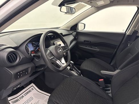 Used 2022 Nissan Kicks S image 25
