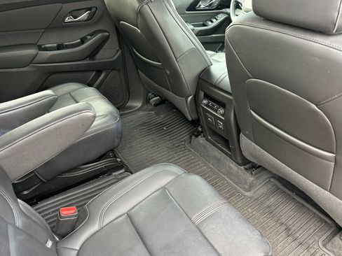 Certified 2023 Chevrolet Traverse RS image 18