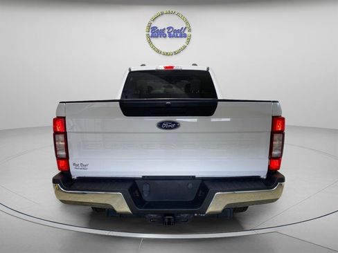 Used 2021 Ford F250 XLT w/ FX4 Off-Road Package AWD/4WD image 3
