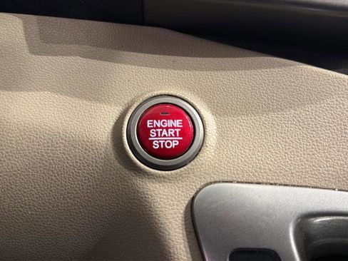 Used 2016 Honda Odyssey SE image 24