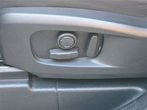 Certified 2021 Land Rover Defender 110 X-Dynamic SE image 30