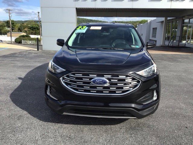 Certified 2022 Ford Edge SEL w/ Convenience Package AWD/4WD image 3