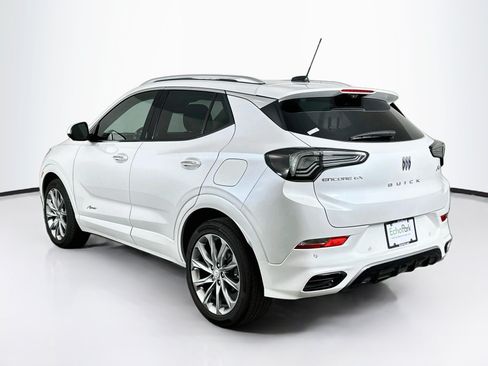 Used 2024 Buick Encore GX Avenir w/ Avenir Technology Package FWD image 5