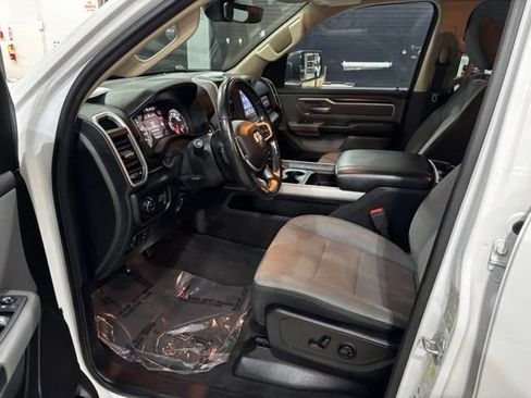 Used 2020 RAM 1500 Big Horn AWD/4WD image 14