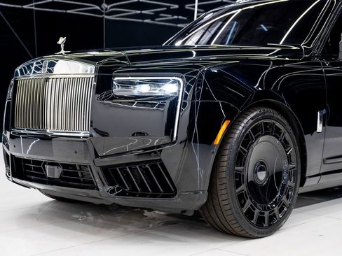 Used 2026 Rolls-Royce Cullinan Mansory Wheels image 4