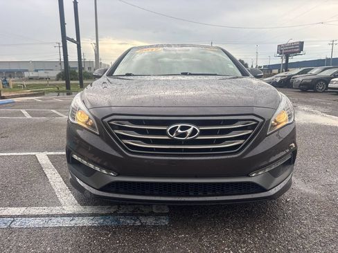 Used 2017 Hyundai Sonata Sport w/ Value Edition Package 02 FWD image 8