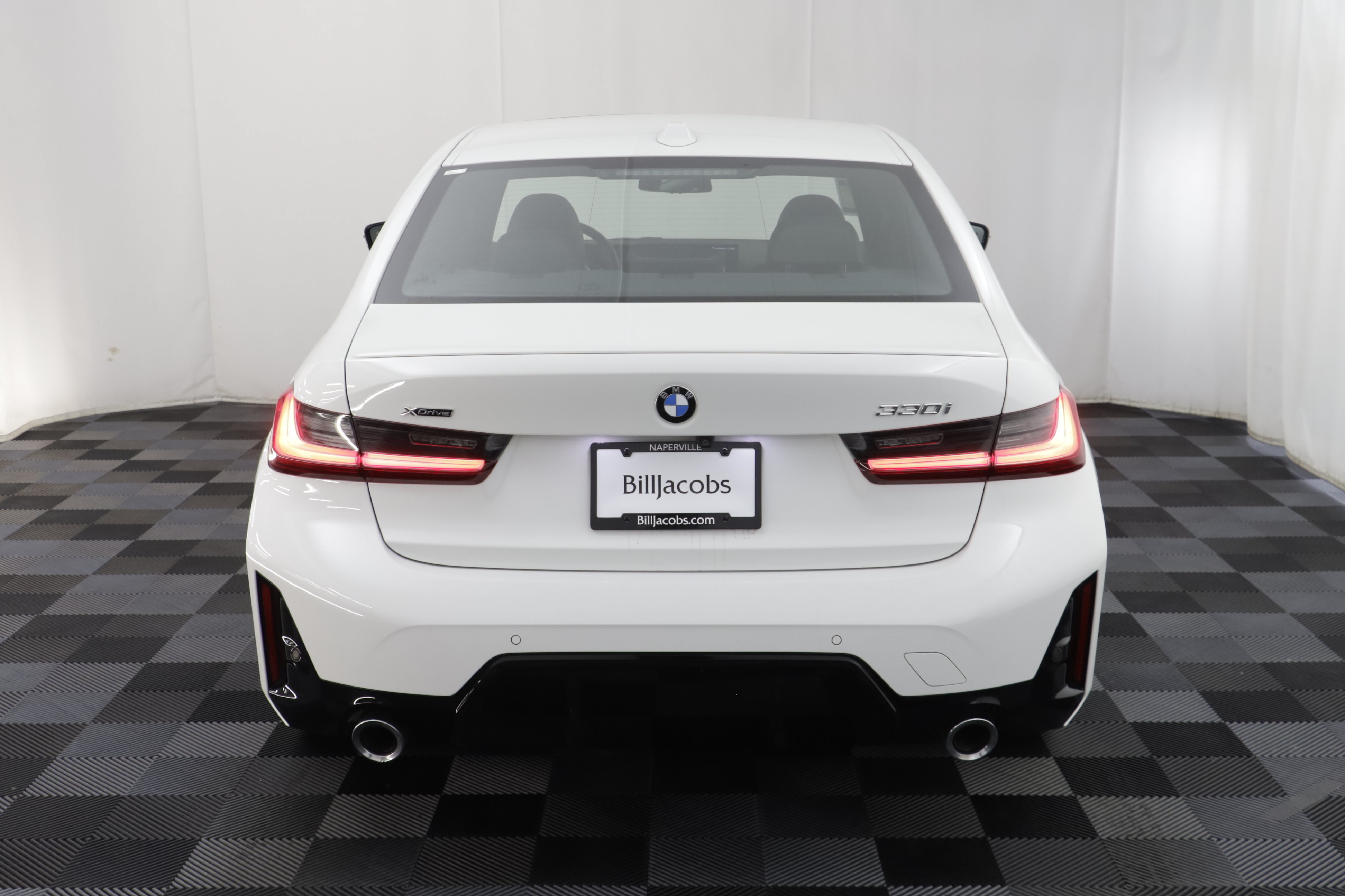 Used 2026 BMW 330i xDrive Sedan AWD/4WD image 15