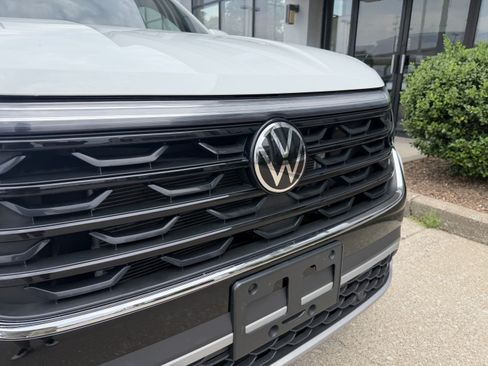 Used 2024 Volkswagen Atlas Cross Sport SE AWD/4WD image 20