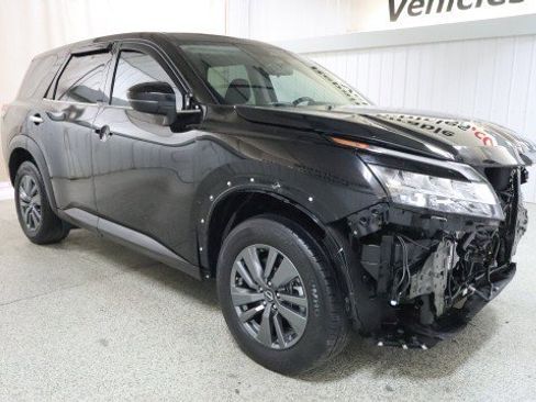 Used 2022 Nissan Pathfinder S AWD/4WD image 5