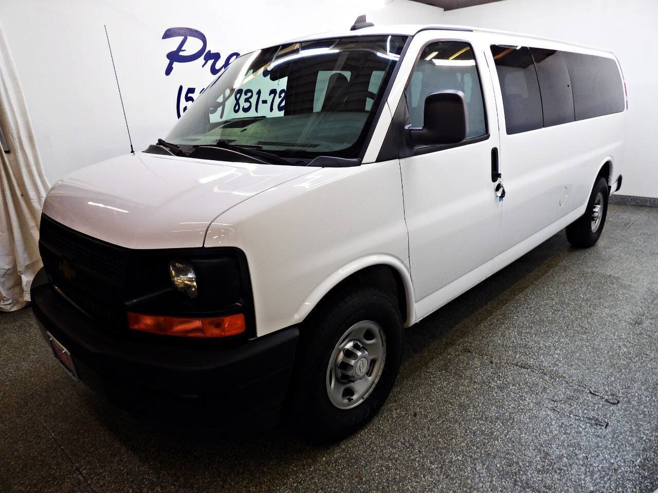 Used 2017 Chevrolet Express 3500 LS RWD image 1