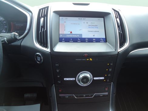 Used 2020 Ford Edge Titanium AWD/4WD image 32