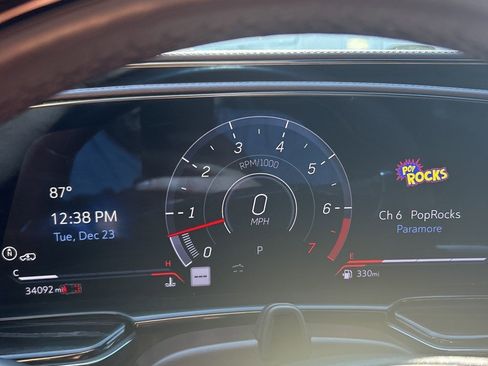 Used 2023 Cadillac Escalade ESV V image 20