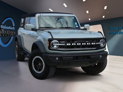 Used 2023 Ford Bronco Outer Banks image 3