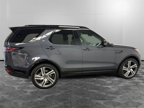 New 2026 Land Rover Discovery Limited Edition image 6