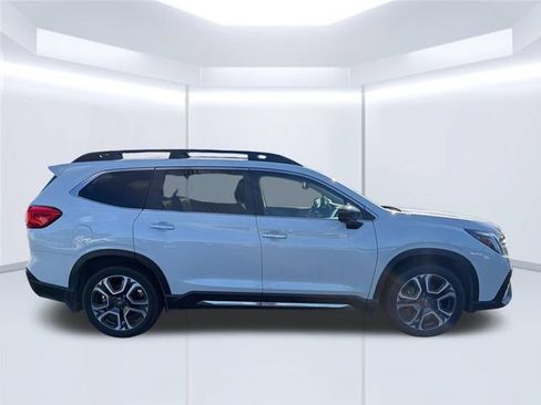 Used 2025 Subaru Ascent Touring AWD/4WD image 6