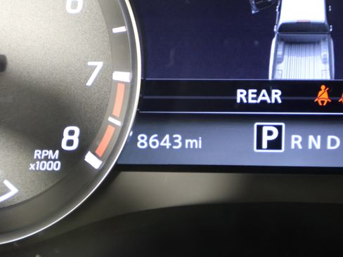 Used 2024 Nissan Frontier SV image 18