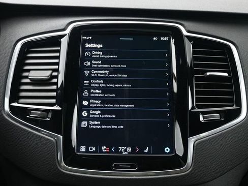 Used 2023 Volvo XC90 T8 Plus image 15