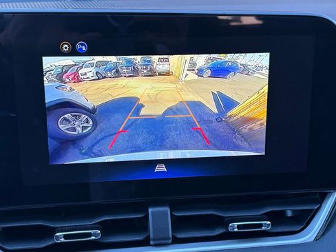 Used 2025 Chevrolet Equinox LT image 24