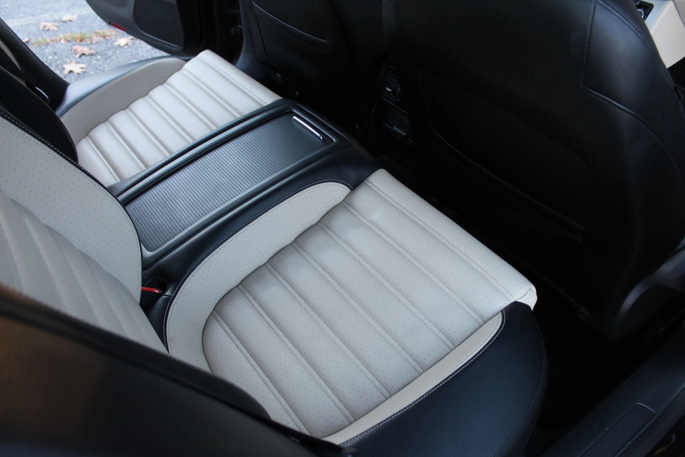Used 2010 Volkswagen CC Sport FWD image 18