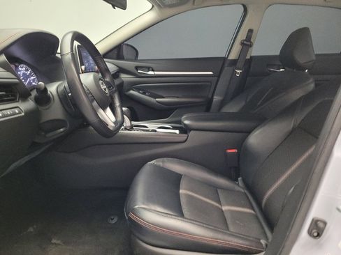 Used 2024 Nissan Altima 2.5 SR FWD image 17