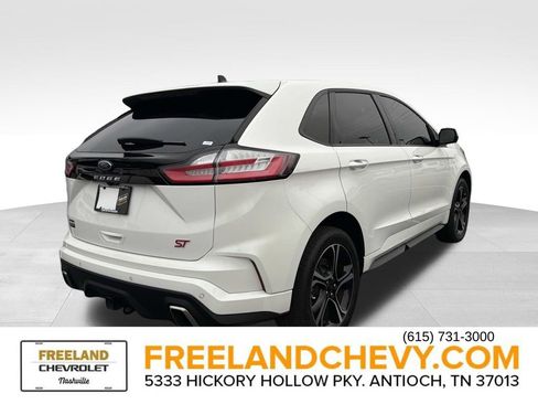 Used 2022 Ford Edge ST image 3
