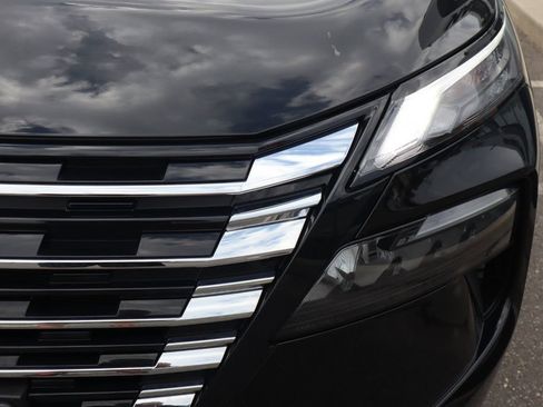 Certified 2025 Nissan Rogue SV AWD/4WD image 14