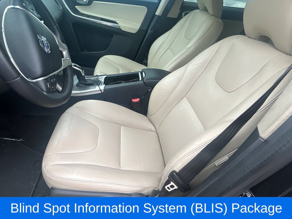 Used 2016 Volvo XC60 T5 Premier w/ Proximity Package FWD image 6