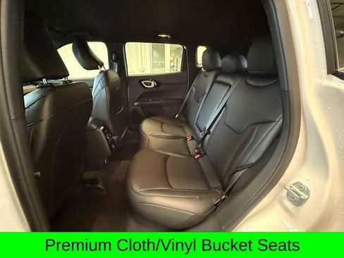 New 2026 Jeep Compass Latitude image 8