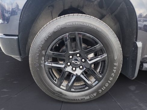 Used 2024 Chevrolet Silverado 1500 Custom Trail Boss w/ LPO, Dark Essentials Package AWD/4WD image 15