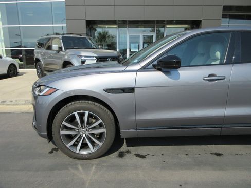 Used 2024 Jaguar F-PACE R-Dynamic S AWD/4WD image 2