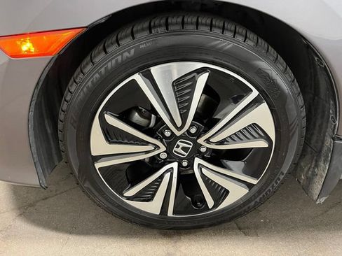 Used 2018 Honda Civic EX-T image 28