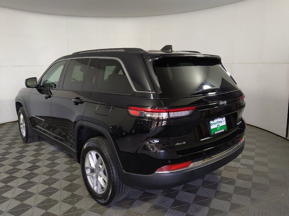 Used 2023 Jeep Grand Cherokee Laredo w/ Luxury Tech Group I AWD/4WD image 6