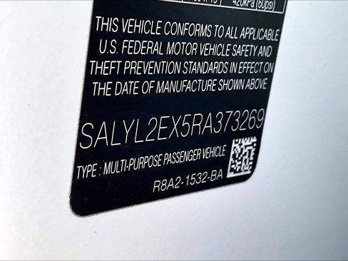 Used 2024 Land Rover Range Rover Velar Dynamic SE image 34