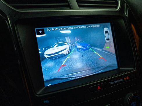 Used 2019 Ford Explorer XLT w/ Equipment Group 202A FWD image 20