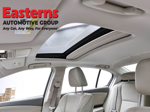 Used 2016 Acura RLX Sport Hybrid w/ Technology Pkg image 35