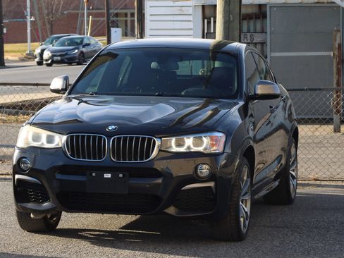 Used 2017 BMW X4 M40i w/ Technology Package image 3