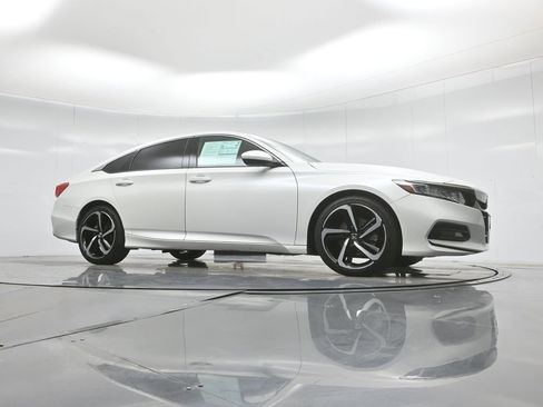 Used 2019 Honda Accord Sport image 46