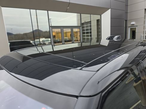 Used 2023 Land Rover Range Rover SE image 13