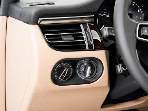 New 2026 Porsche Macan S image 12