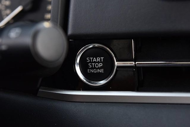 Used 2022 Mitsubishi Outlander ES FWD image 17